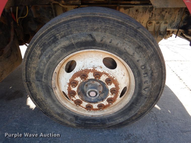 image for item DN2561 1999 Sterling L9500  semi truck