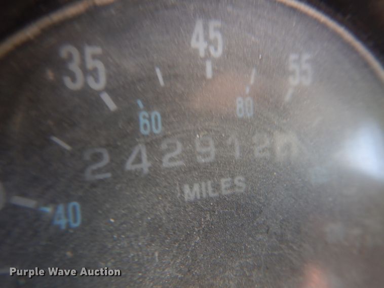 image for item DN2563 2000 Mack DM690S  ready mix truck