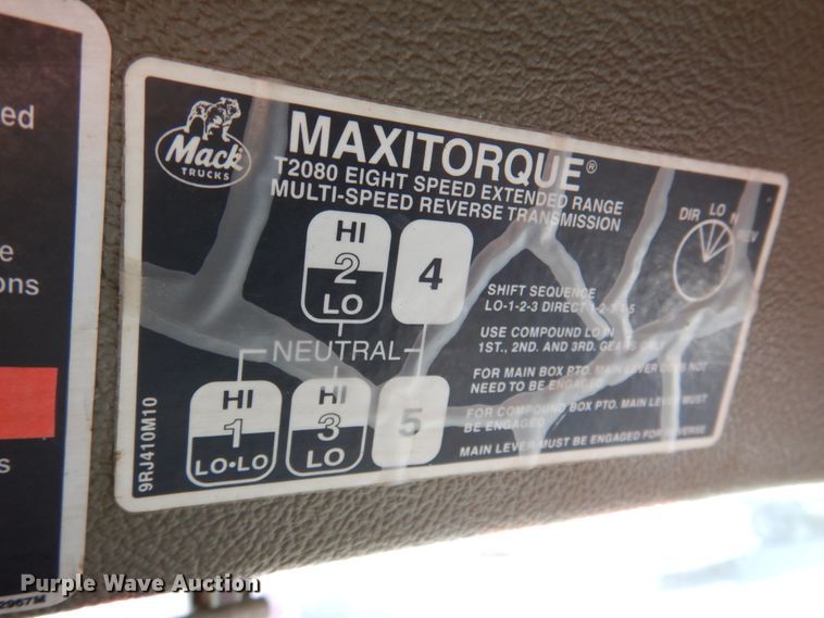 image for item DN2563 2000 Mack DM690S  ready mix truck