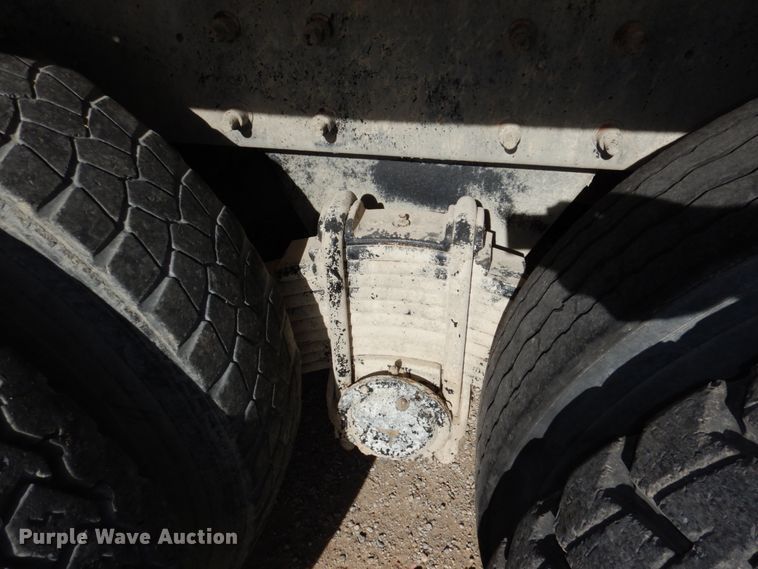 image for item DN2563 2000 Mack DM690S  ready mix truck