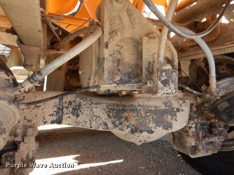 image for item DN2563 2000 Mack DM690S  ready mix truck