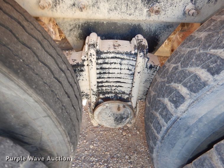 image for item DN2563 2000 Mack DM690S  ready mix truck