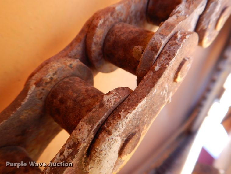 image for item DN2563 2000 Mack DM690S  ready mix truck