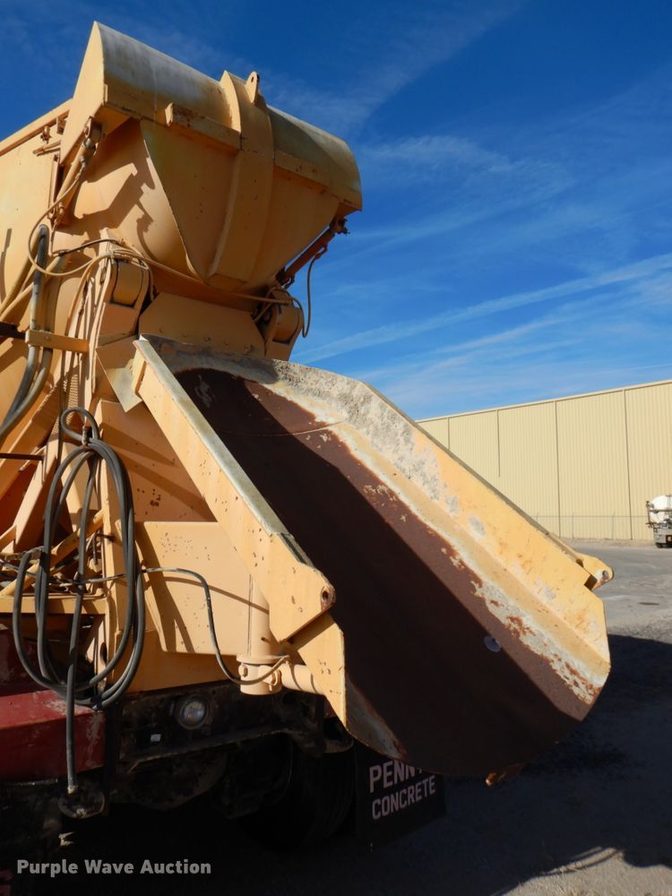 image for item DN2563 2000 Mack DM690S  ready mix truck