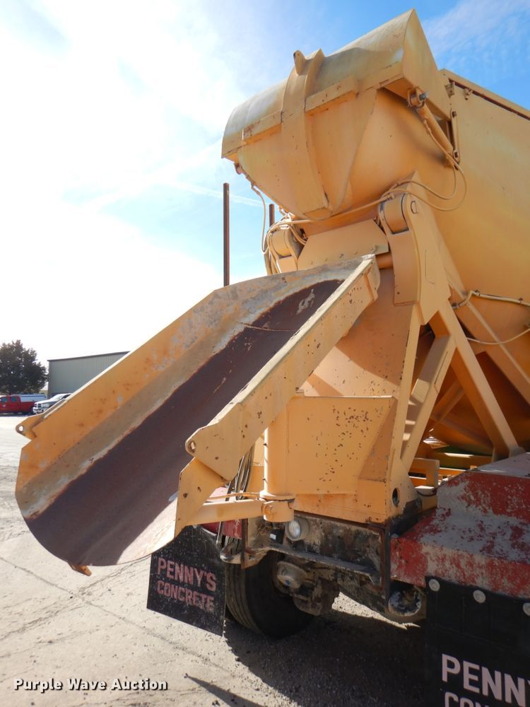 image for item DN2563 2000 Mack DM690S  ready mix truck