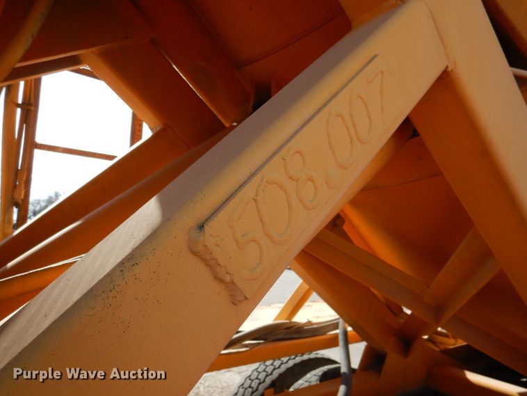 image for item DN2563 2000 Mack DM690S  ready mix truck