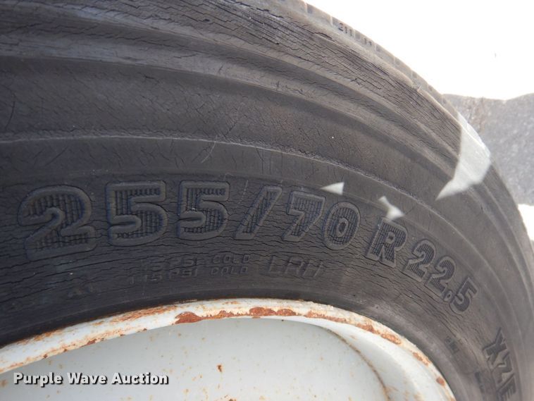 image for item DN2563 2000 Mack DM690S  ready mix truck