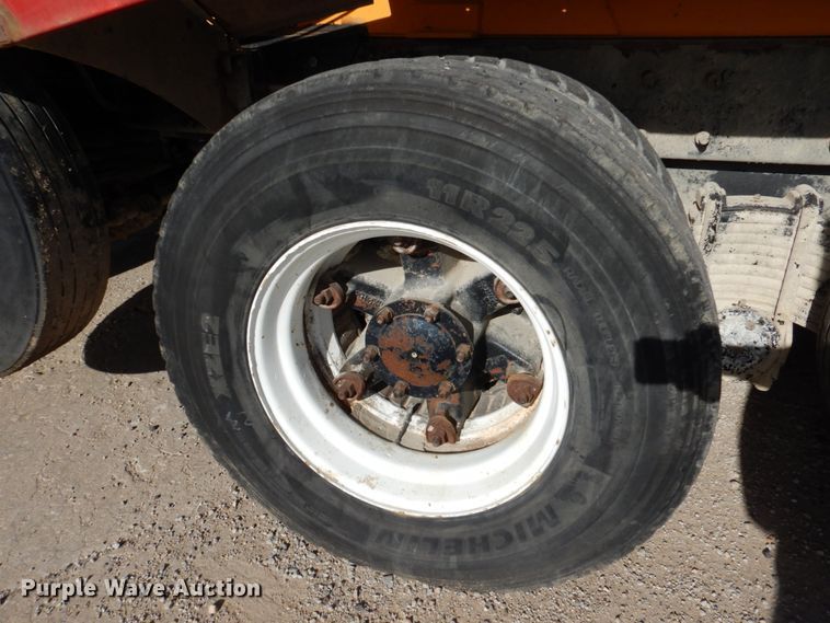 image for item DN2563 2000 Mack DM690S  ready mix truck