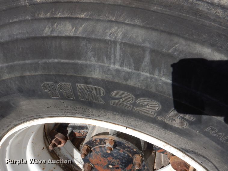 image for item DN2563 2000 Mack DM690S  ready mix truck