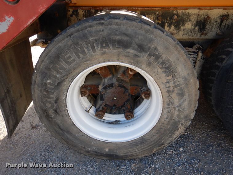 image for item DN2563 2000 Mack DM690S  ready mix truck