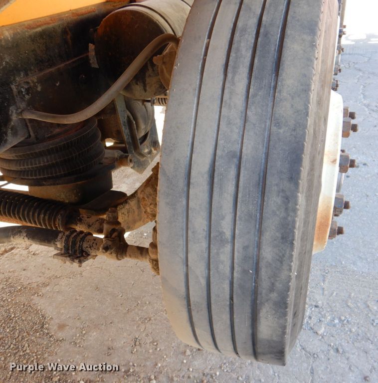 image for item DN2563 2000 Mack DM690S  ready mix truck