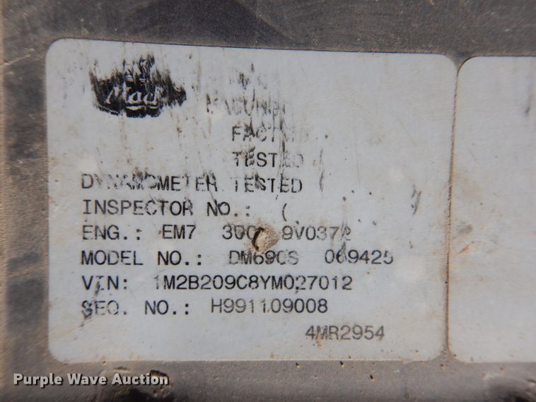 image for item DN2563 2000 Mack DM690S  ready mix truck