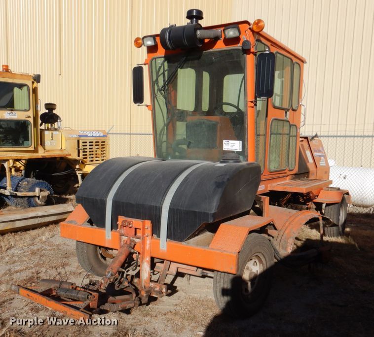 image for item DN2568 2016 Broce KR350  broom