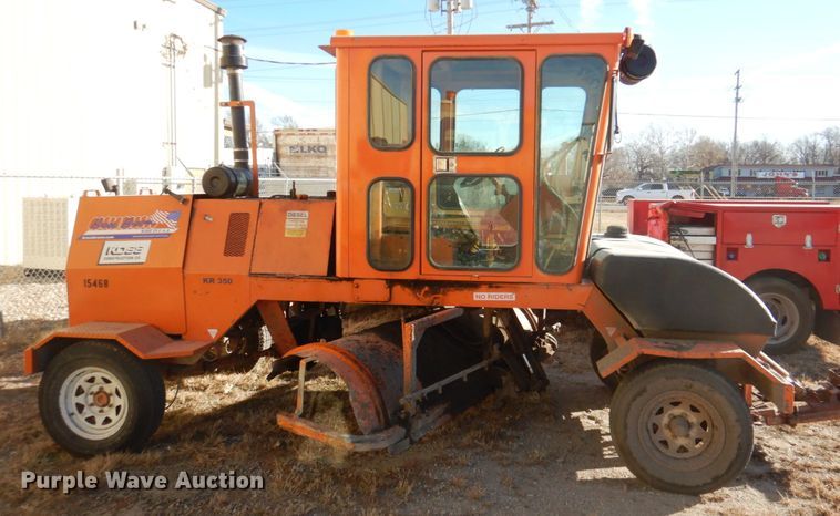 image for item DN2568 2016 Broce KR350  broom