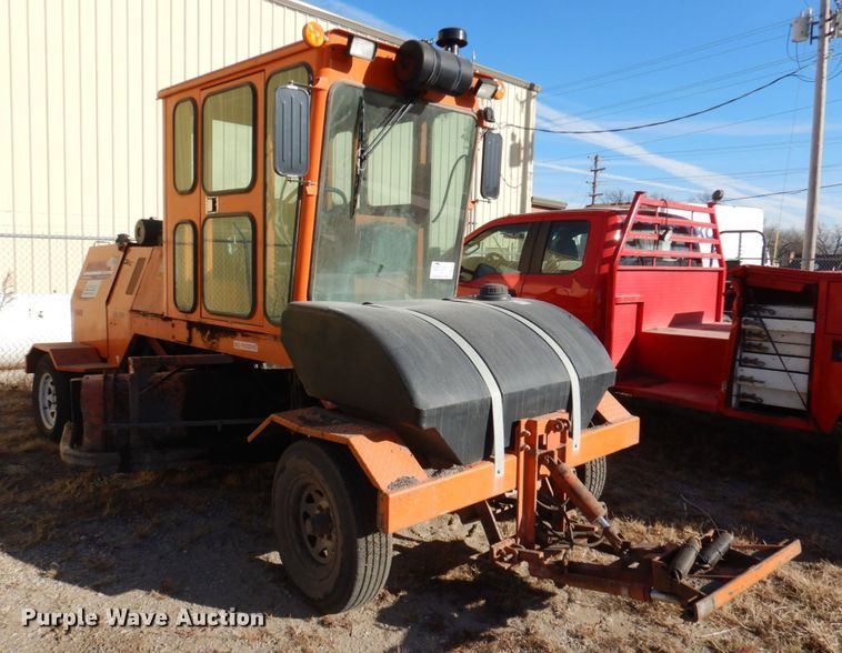 image for item DN2568 2016 Broce KR350  broom