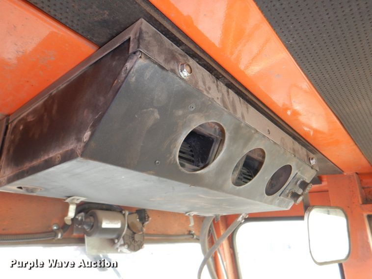 image for item DN2568 2016 Broce KR350  broom