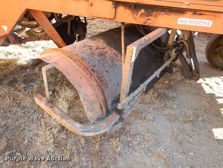 image for item DN2568 2016 Broce KR350  broom