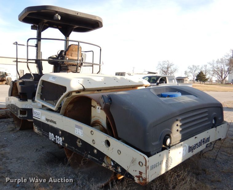 image for item DN2571 Ingersoll Rand DD-138  double drum vibratory roller
