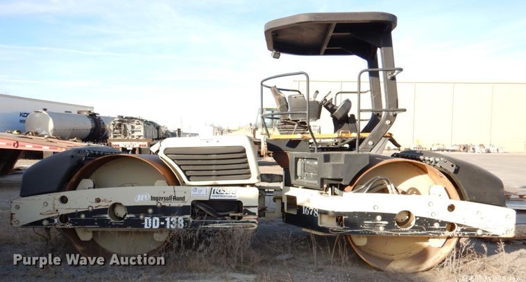 image for item DN2571 Ingersoll Rand DD-138  double drum vibratory roller