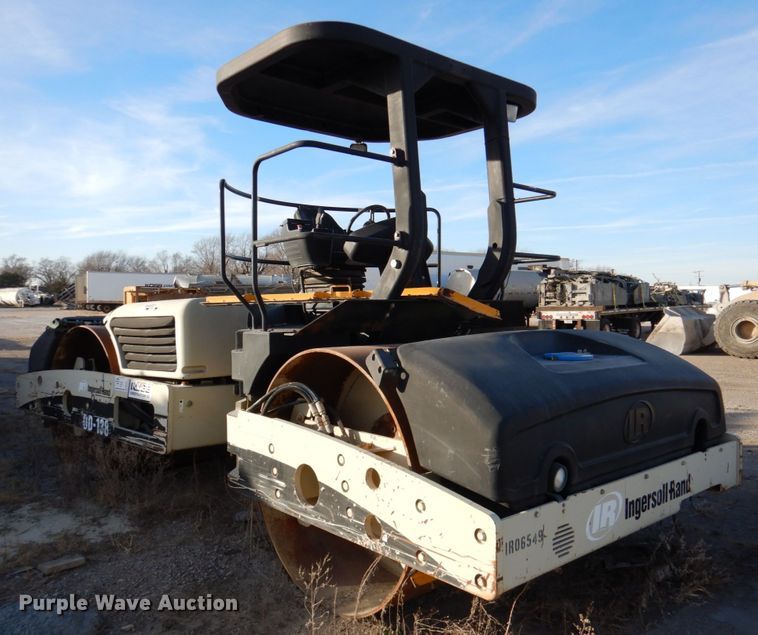 image for item DN2571 Ingersoll Rand DD-138  double drum vibratory roller