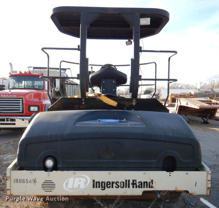 image for item DN2571 Ingersoll Rand DD-138  double drum vibratory roller