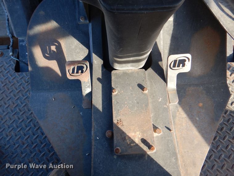 image for item DN2571 Ingersoll Rand DD-138  double drum vibratory roller