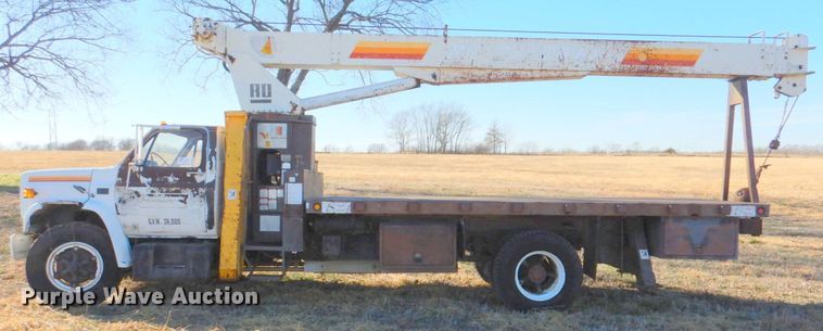 image for item DN2620 1989 GMC C7000  crane truck