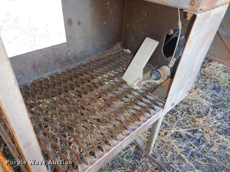 image for item DN2620 1989 GMC C7000  crane truck