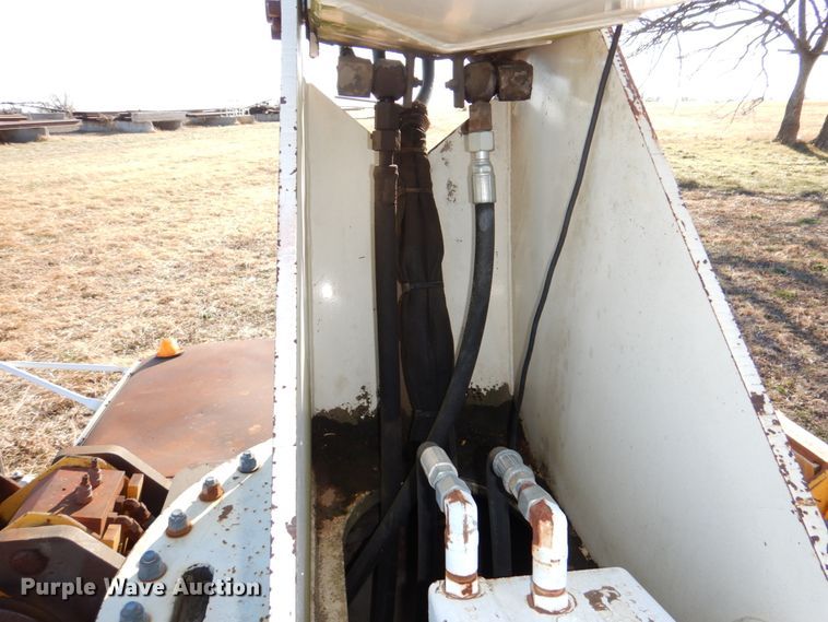 image for item DN2620 1989 GMC C7000  crane truck