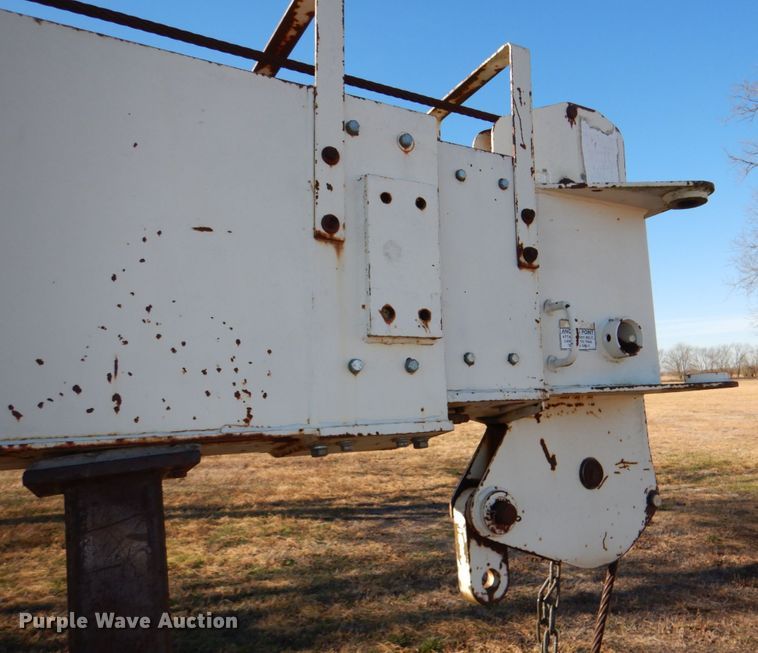 image for item DN2620 1989 GMC C7000  crane truck