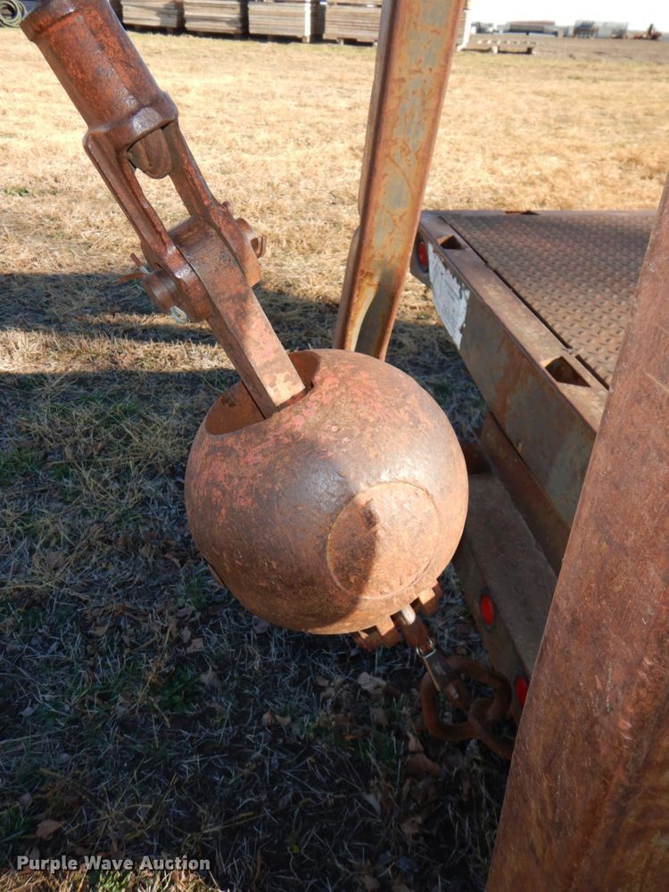 image for item DN2620 1989 GMC C7000  crane truck