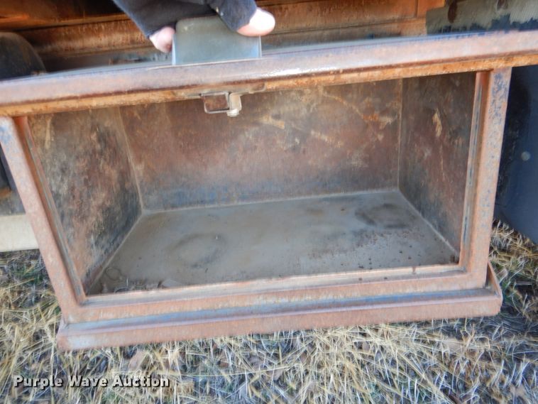 image for item DN2620 1989 GMC C7000  crane truck