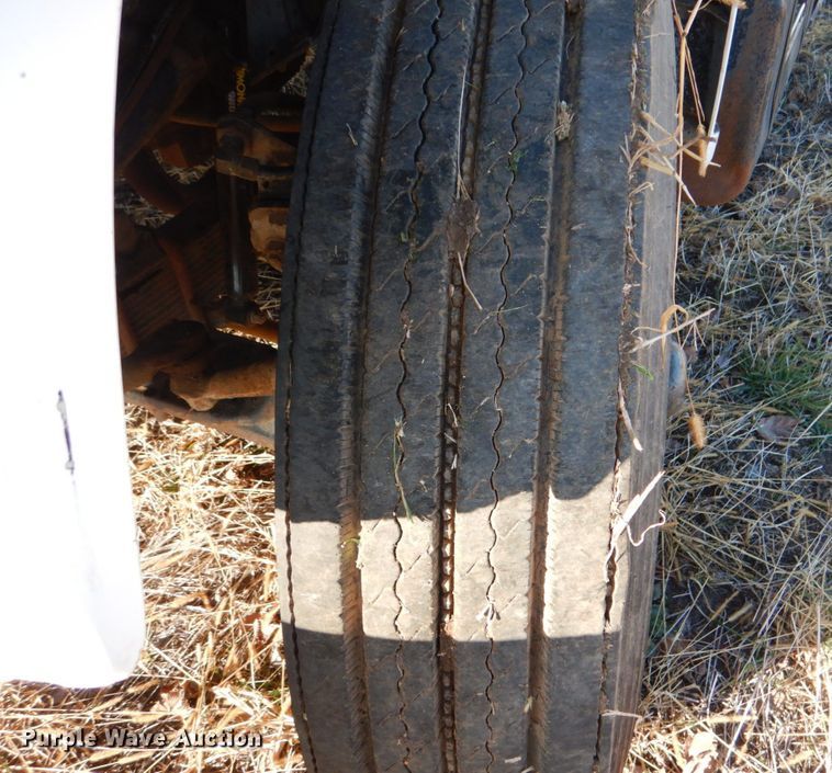 image for item DN2620 1989 GMC C7000  crane truck