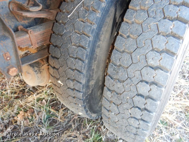 image for item DN2620 1989 GMC C7000  crane truck