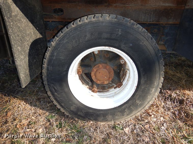 image for item DN2620 1989 GMC C7000  crane truck