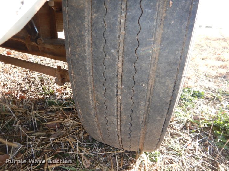 image for item DN2620 1989 GMC C7000  crane truck