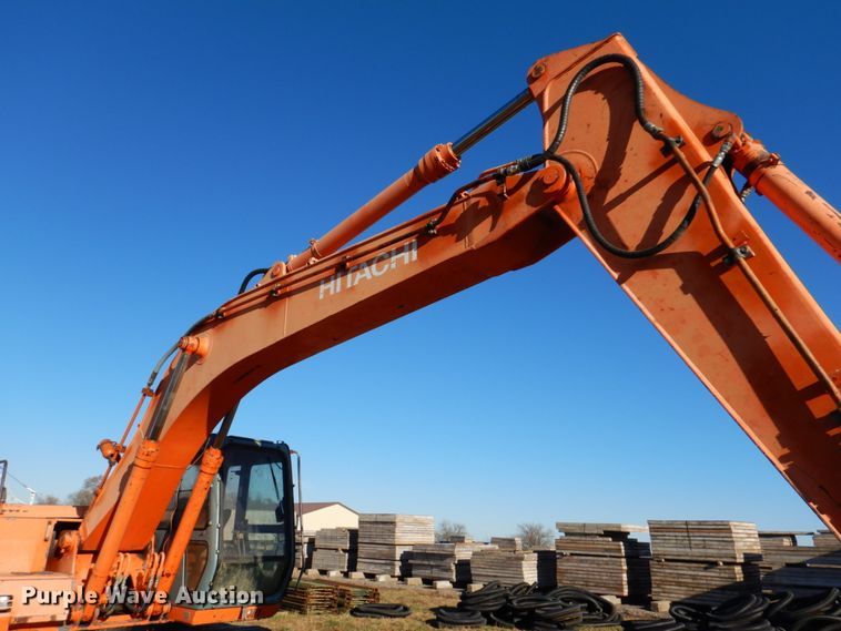 image for item DN2621 1994 Hitachi EX200LC-3  excavator