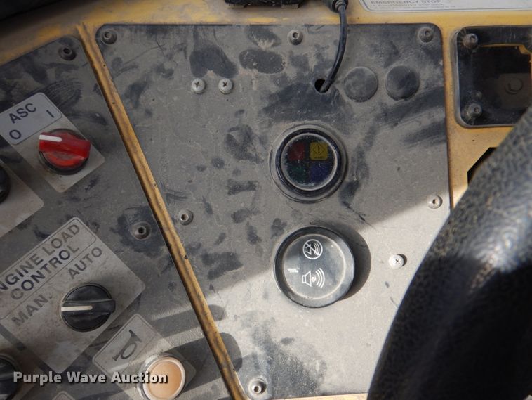 image for item DN2646 2012 Bomag MPH364R-2  recycler