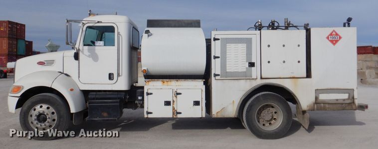 image for item DN2650 2006 Peterbilt 335  fuel / lube truck