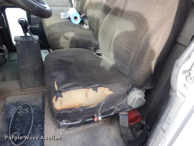 image for item DN2650 2006 Peterbilt 335  fuel / lube truck