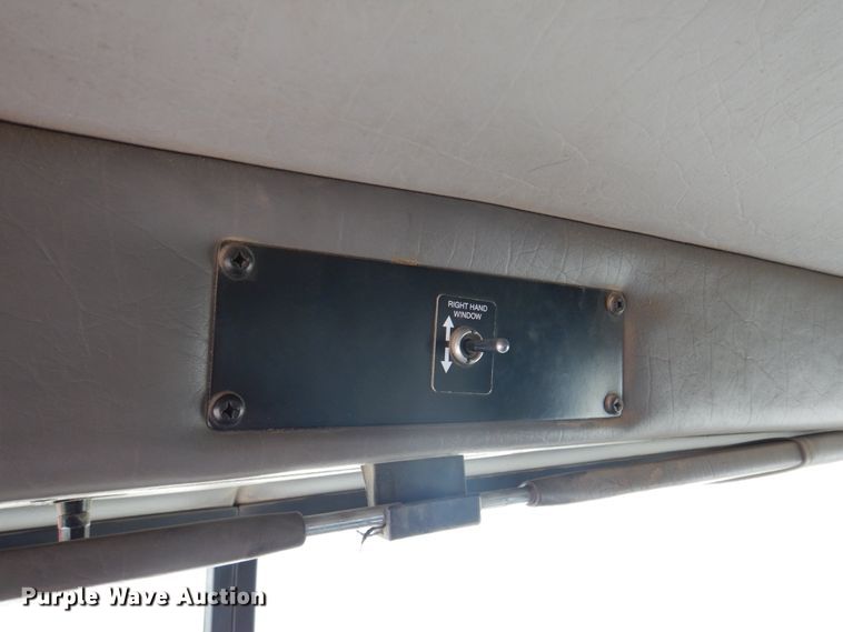 image for item DN2650 2006 Peterbilt 335  fuel / lube truck