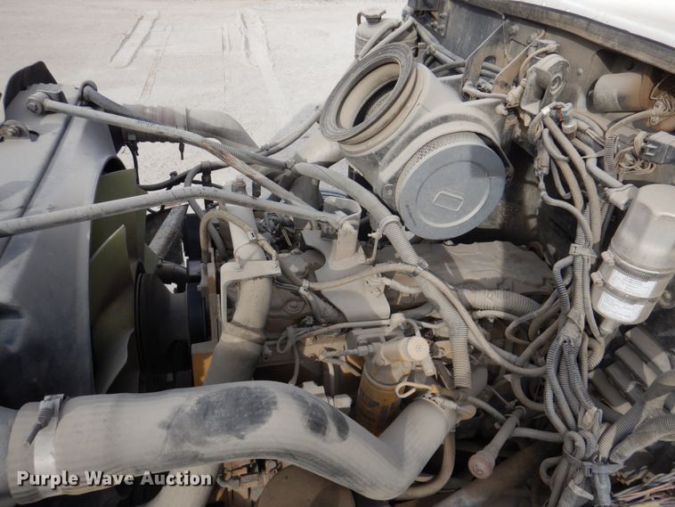 image for item DN2650 2006 Peterbilt 335  fuel / lube truck