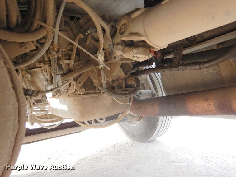 image for item DN2650 2006 Peterbilt 335  fuel / lube truck