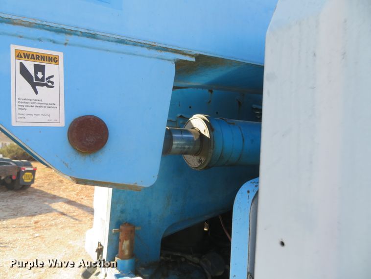 image for item DN7853 1998 Genie S-65  boom lift