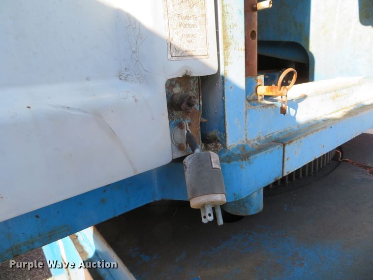 image for item DN7853 1998 Genie S-65  boom lift