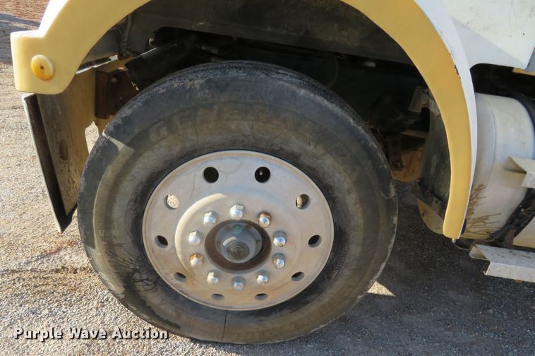 image for item DN7854 1985 Western Star 4900  dump truck