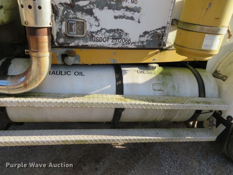 image for item DN7854 1985 Western Star 4900  dump truck