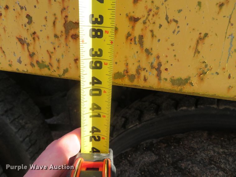 image for item DN7854 1985 Western Star 4900  dump truck