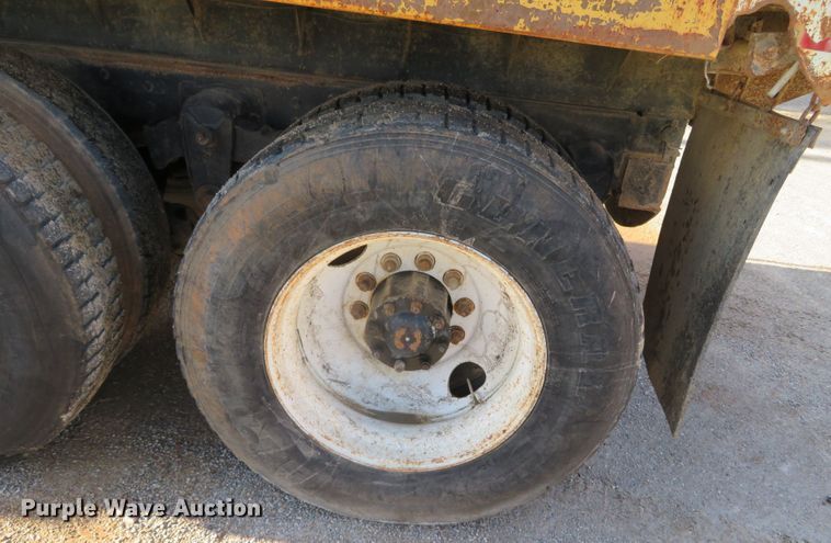 image for item DN7854 1985 Western Star 4900  dump truck