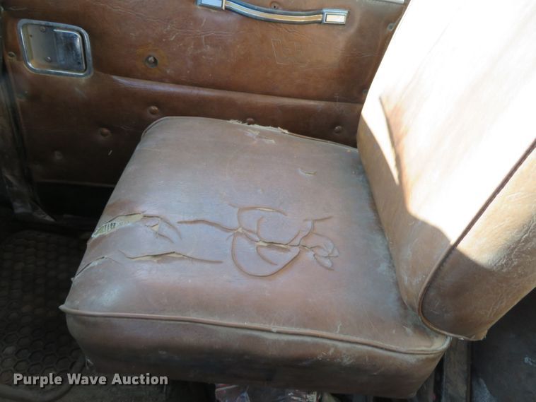 image for item DN7854 1985 Western Star 4900  dump truck